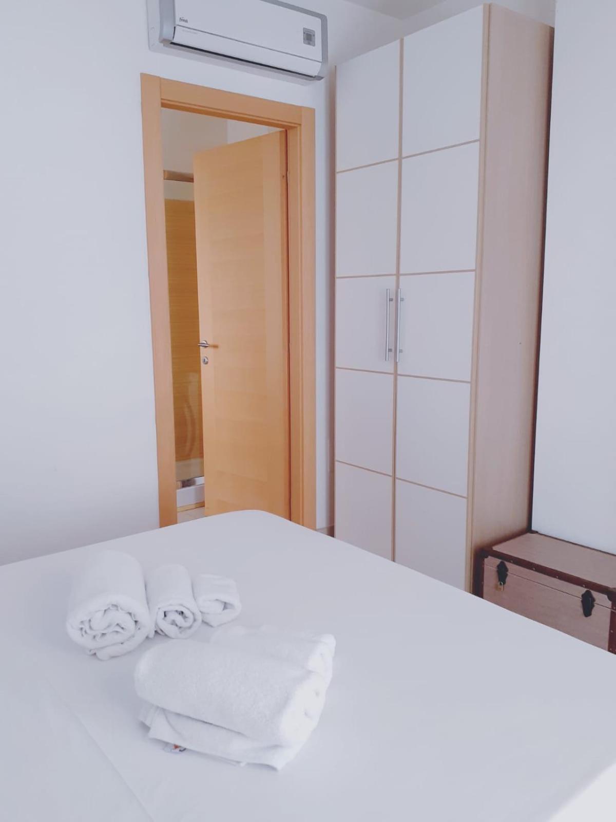 Kennedy Apartment *